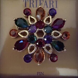 Vintage Trifari Multi Color Pin w Gift Box NIB